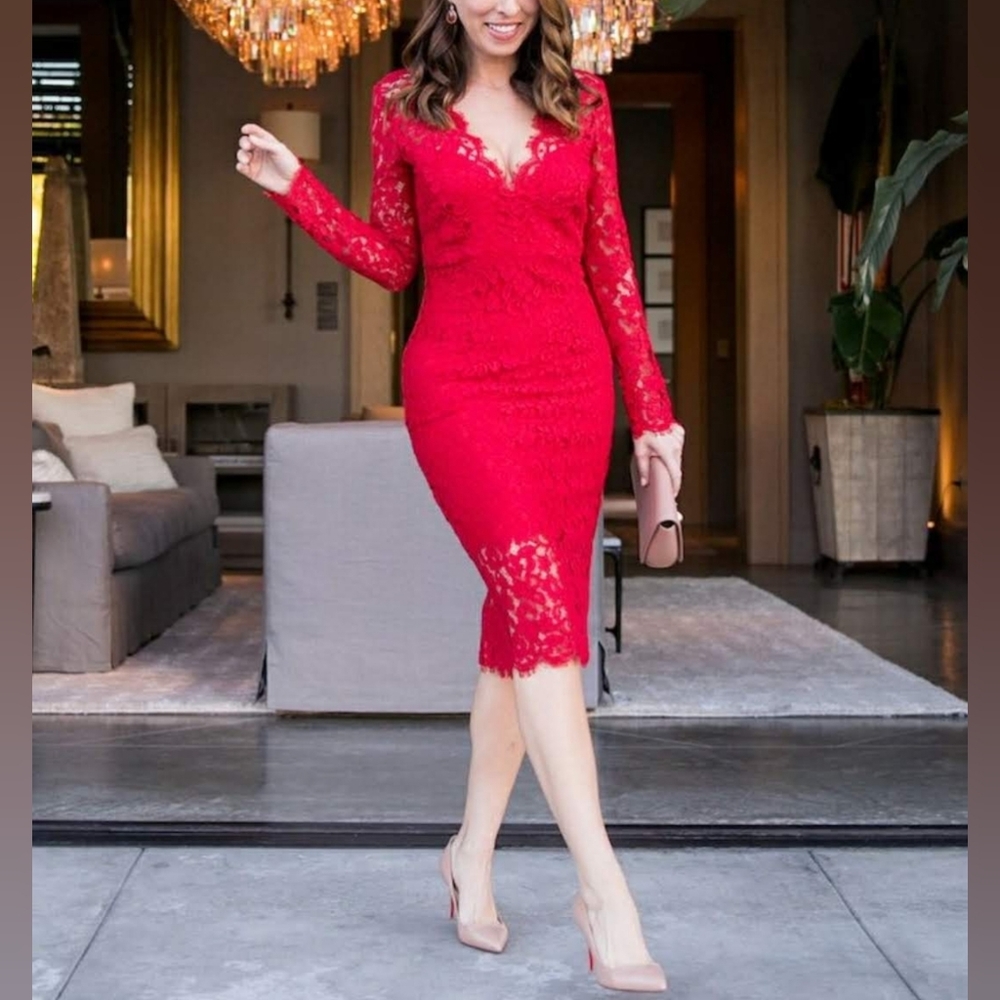 🔥Bardot Rich Red Scalloped Lace Sheath Dress